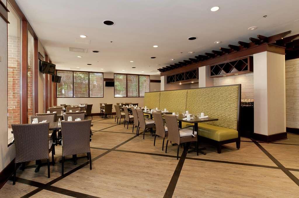 Doubletree Suites By Hilton Charlotte/Southpark Restaurant billede