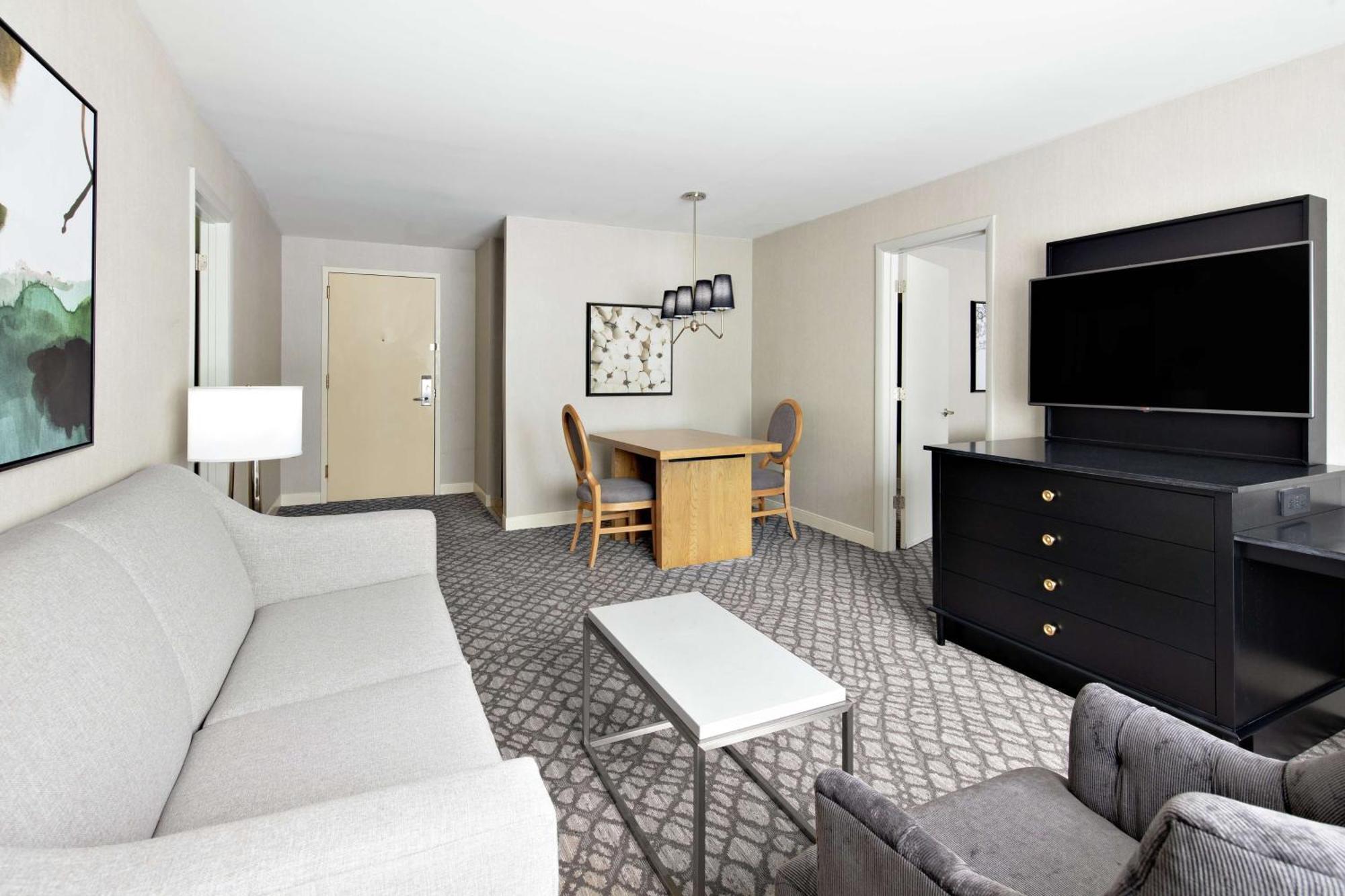 Doubletree Suites By Hilton Charlotte/Southpark Eksteriør billede