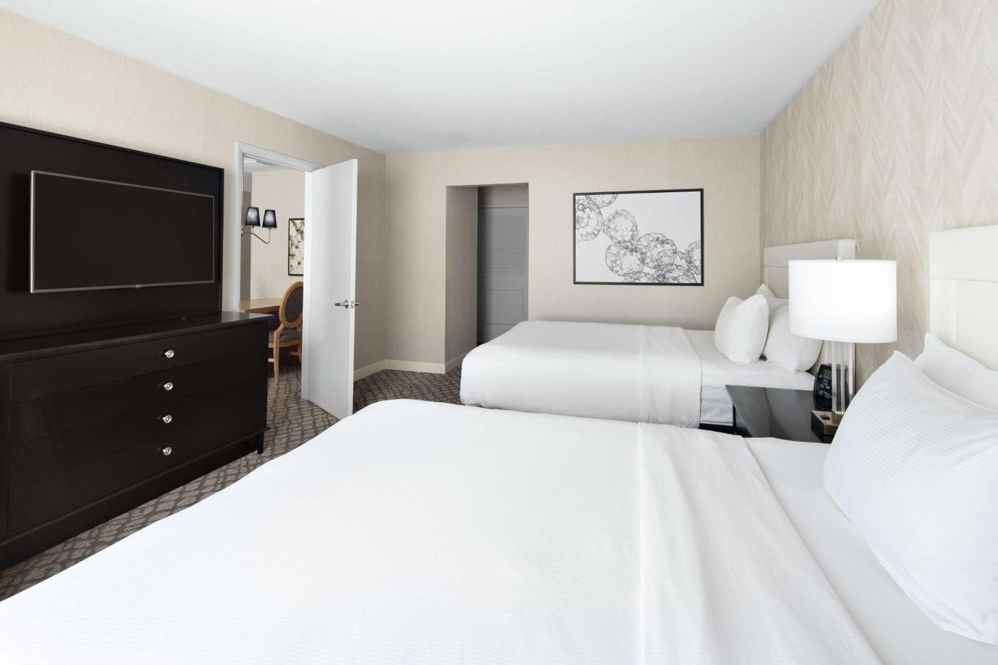Doubletree Suites By Hilton Charlotte/Southpark Eksteriør billede